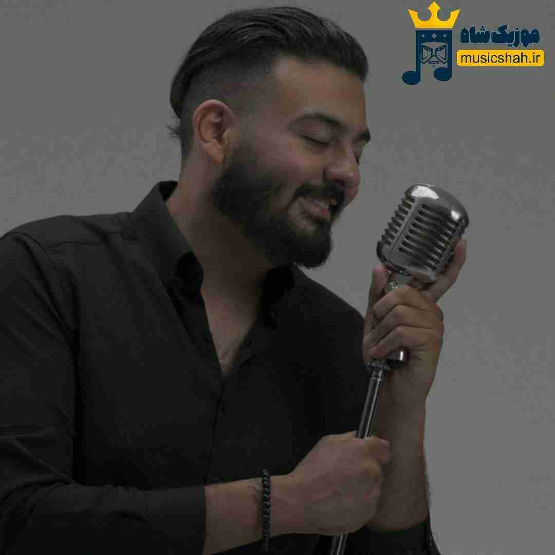 امیرحسین افتخاری هم آغوش