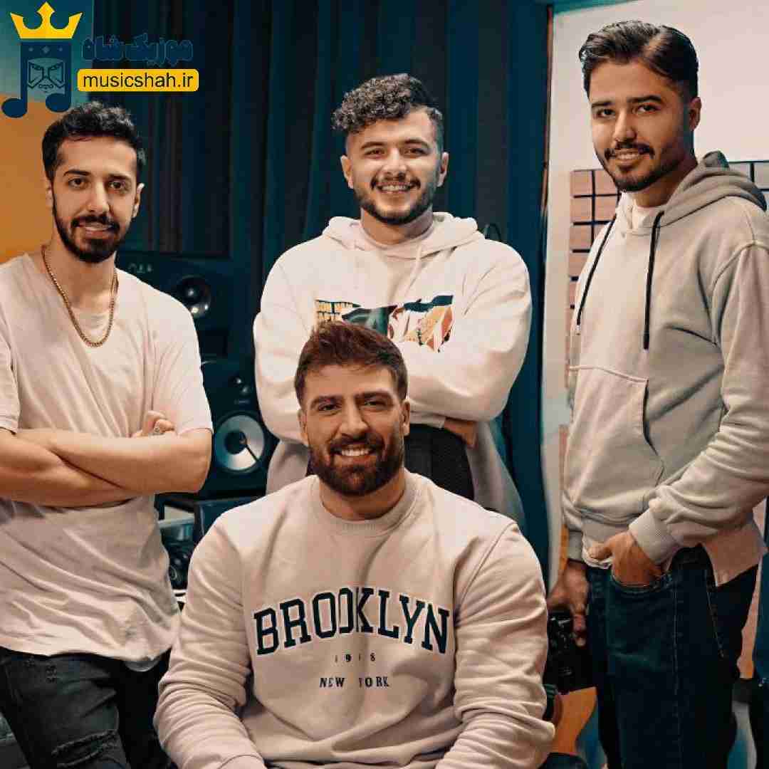 محمد محرمی کاشکی الان بخوابه یه موشک روی سقف اتاقم