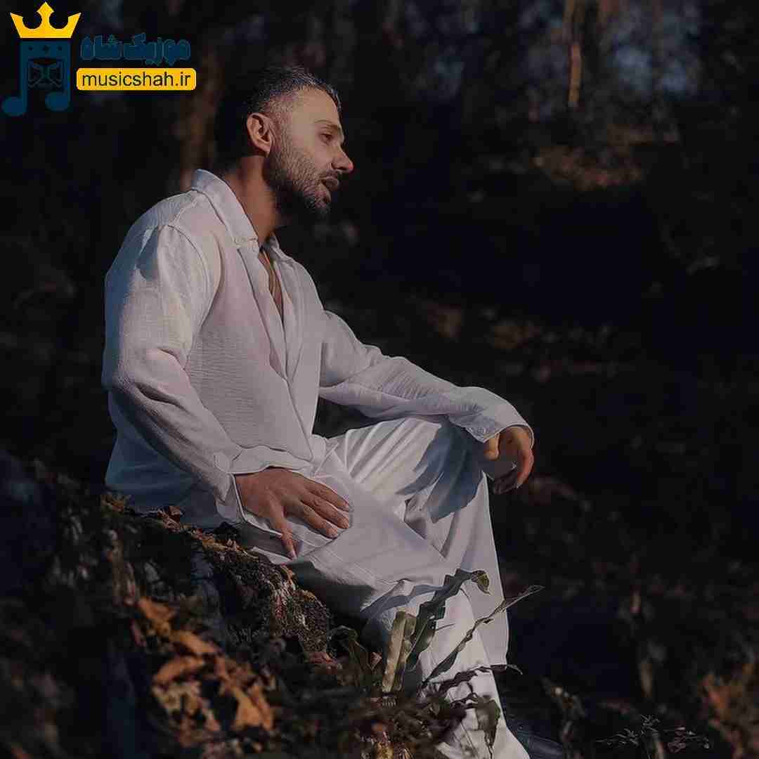 ابی عالی قلم در دست من ندارمه برگه