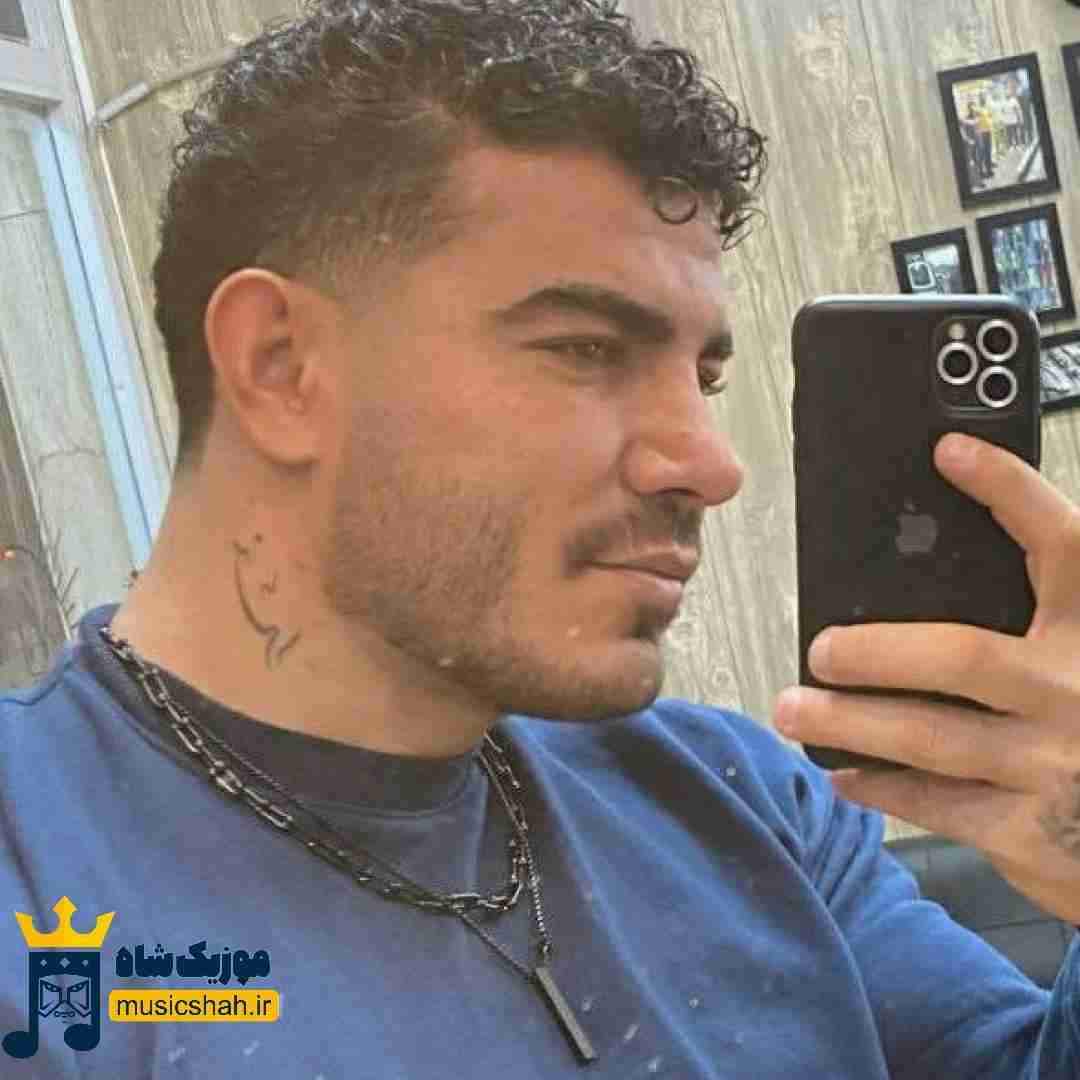 فرهاد فرهادی وطن