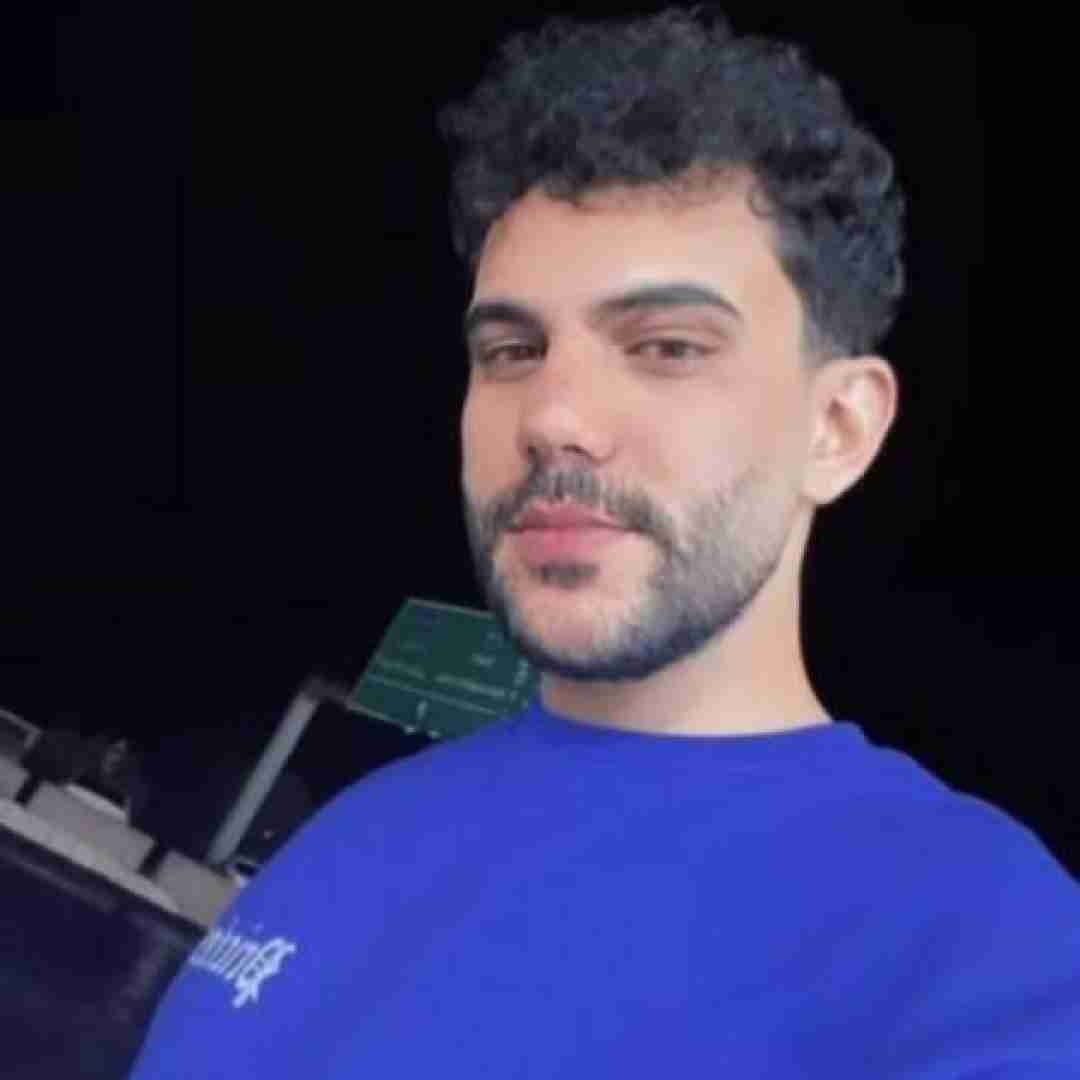 پیام عباسی اکس