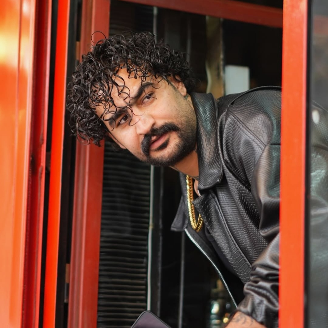 وحید عباسی عمرکم