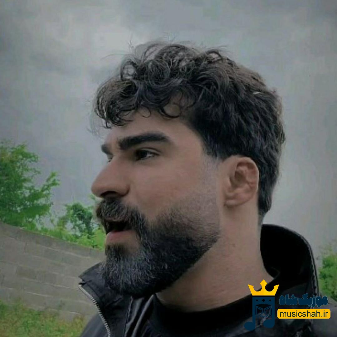 حمیدرضا بابایی انگاری بند نافم پیچیده به پر و پات