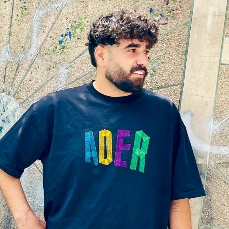 مجید حاتمی پیاده رو